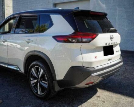 Белый Ниссан Rogue, объемом двигателя 1.5 л и пробегом 35 тыс. км за 12500 $, фото 4 на Automoto.ua