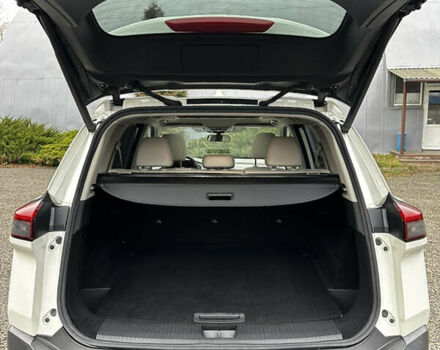 Белый Ниссан Rogue, объемом двигателя 1.5 л и пробегом 56 тыс. км за 23500 $, фото 29 на Automoto.ua