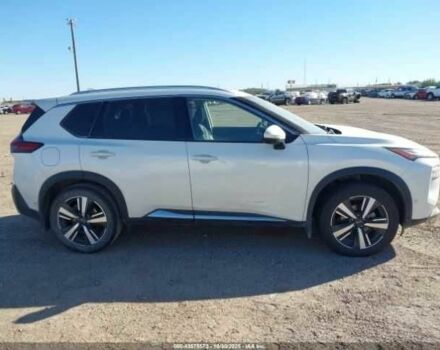 Белый Ниссан Rogue, объемом двигателя 1.5 л и пробегом 80 тыс. км за 16000 $, фото 12 на Automoto.ua