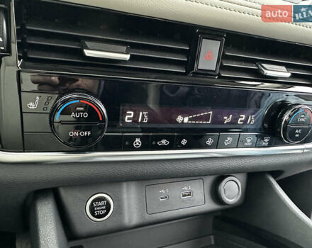 Белый Ниссан Rogue, объемом двигателя 1.5 л и пробегом 56 тыс. км за 23500 $, фото 22 на Automoto.ua