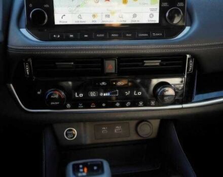 Белый Ниссан Rogue, объемом двигателя 1.5 л и пробегом 35 тыс. км за 12500 $, фото 14 на Automoto.ua