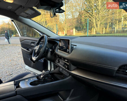 Белый Ниссан Rogue, объемом двигателя 1.5 л и пробегом 39 тыс. км за 21999 $, фото 23 на Automoto.ua