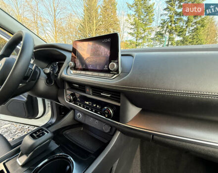 Белый Ниссан Rogue, объемом двигателя 1.5 л и пробегом 39 тыс. км за 21999 $, фото 48 на Automoto.ua