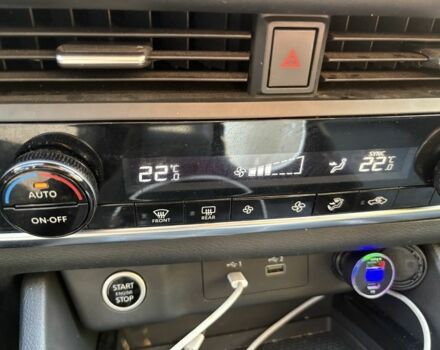 Белый Ниссан Rogue, объемом двигателя 1.5 л и пробегом 36 тыс. км за 19500 $, фото 7 на Automoto.ua