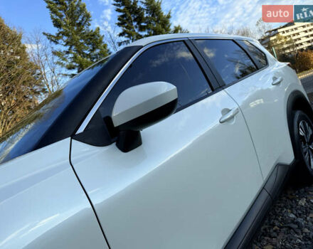 Белый Ниссан Rogue, объемом двигателя 1.5 л и пробегом 39 тыс. км за 21999 $, фото 98 на Automoto.ua