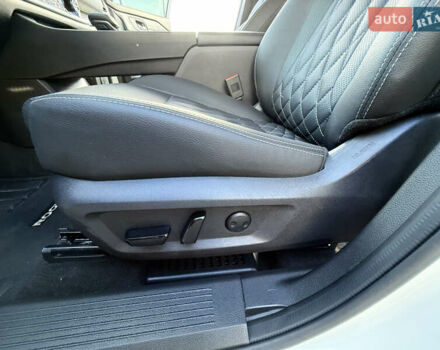 Белый Ниссан Rogue, объемом двигателя 1.5 л и пробегом 39 тыс. км за 21999 $, фото 63 на Automoto.ua