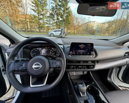 Белый Ниссан Rogue, объемом двигателя 1.5 л и пробегом 39 тыс. км за 21999 $, фото 78 на Automoto.ua