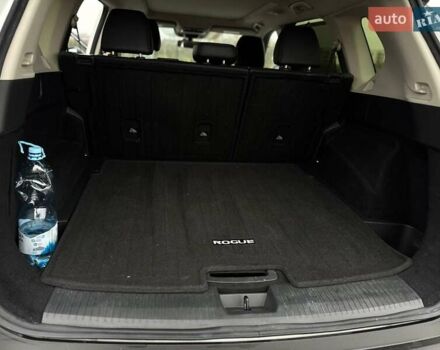 Белый Ниссан Rogue, объемом двигателя 1.5 л и пробегом 71 тыс. км за 25000 $, фото 20 на Automoto.ua