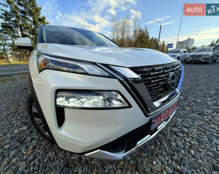 Белый Ниссан Rogue, объемом двигателя 1.5 л и пробегом 39 тыс. км за 21999 $, фото 5 на Automoto.ua