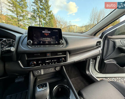 Белый Ниссан Rogue, объемом двигателя 1.5 л и пробегом 39 тыс. км за 21999 $, фото 77 на Automoto.ua