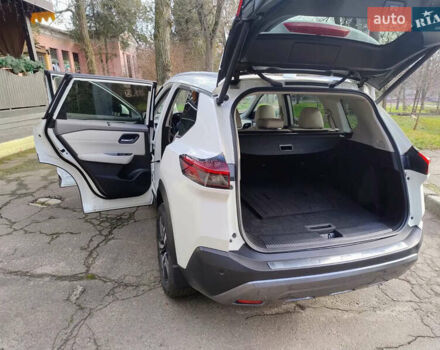 Білий Ніссан Rogue, об'ємом двигуна 1.5 л та пробігом 33 тис. км за 23800 $, фото 11 на Automoto.ua