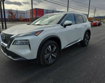 Белый Ниссан Rogue, объемом двигателя 1.5 л и пробегом 29 тыс. км за 11400 $, фото 2 на Automoto.ua