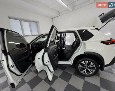 Белый Ниссан Rogue, объемом двигателя 1.5 л и пробегом 39 тыс. км за 21999 $, фото 23 на Automoto.ua