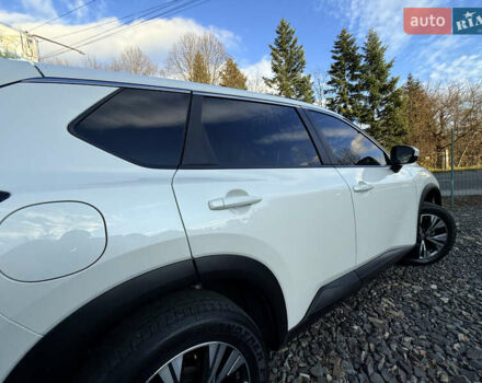 Белый Ниссан Rogue, объемом двигателя 1.5 л и пробегом 39 тыс. км за 21999 $, фото 111 на Automoto.ua