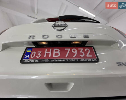Белый Ниссан Rogue, объемом двигателя 1.5 л и пробегом 39 тыс. км за 21999 $, фото 98 на Automoto.ua