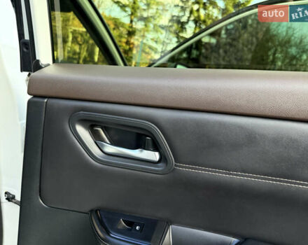 Белый Ниссан Rogue, объемом двигателя 1.5 л и пробегом 39 тыс. км за 21999 $, фото 26 на Automoto.ua