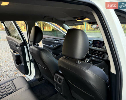 Белый Ниссан Rogue, объемом двигателя 1.5 л и пробегом 39 тыс. км за 21999 $, фото 36 на Automoto.ua