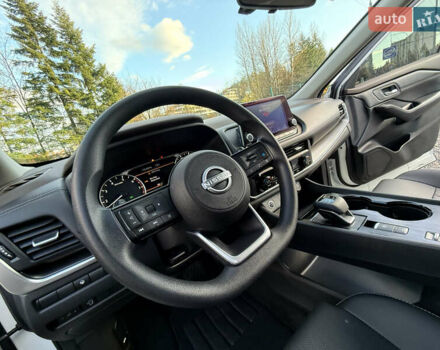 Белый Ниссан Rogue, объемом двигателя 1.5 л и пробегом 39 тыс. км за 21999 $, фото 75 на Automoto.ua