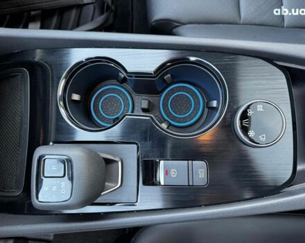 Белый Ниссан Rogue, объемом двигателя 1.5 л и пробегом 3 тыс. км за 29990 $, фото 38 на Automoto.ua