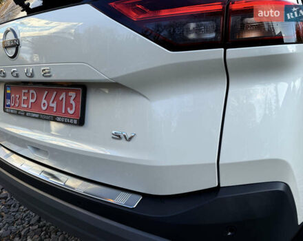 Белый Ниссан Rogue, объемом двигателя 1.5 л и пробегом 39 тыс. км за 21999 $, фото 113 на Automoto.ua