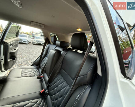 Белый Ниссан Rogue, объемом двигателя 1.5 л и пробегом 39 тыс. км за 21999 $, фото 59 на Automoto.ua