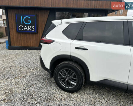Білий Ніссан Rogue, об'ємом двигуна 1.5 л та пробігом 92 тис. км за 18900 $, фото 4 на Automoto.ua