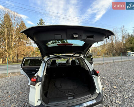 Белый Ниссан Rogue, объемом двигателя 1.5 л и пробегом 39 тыс. км за 21999 $, фото 52 на Automoto.ua