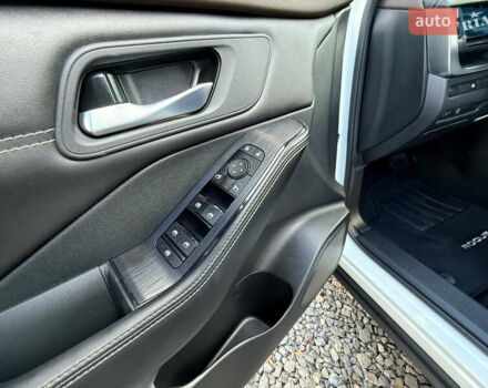 Белый Ниссан Rogue, объемом двигателя 1.5 л и пробегом 39 тыс. км за 21999 $, фото 66 на Automoto.ua