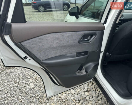 Білий Ніссан Rogue, об'ємом двигуна 1.5 л та пробігом 92 тис. км за 18900 $, фото 16 на Automoto.ua