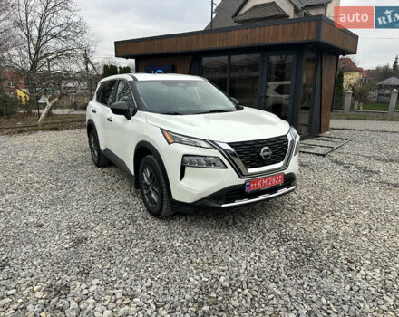 Білий Ніссан Rogue, об'ємом двигуна 1.5 л та пробігом 92 тис. км за 18900 $, фото 2 на Automoto.ua