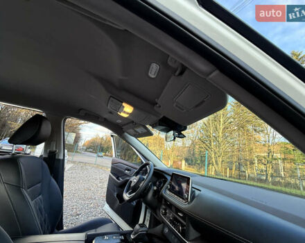 Белый Ниссан Rogue, объемом двигателя 1.5 л и пробегом 39 тыс. км за 21999 $, фото 50 на Automoto.ua