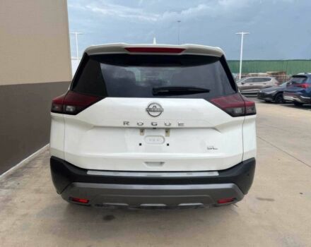 Білий Ніссан Rogue, об'ємом двигуна 1.5 л та пробігом 13 тис. км за 9200 $, фото 3 на Automoto.ua