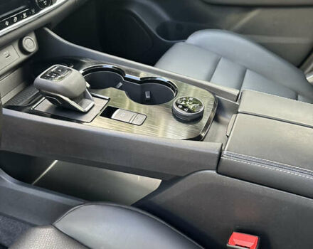 Белый Ниссан Rogue, объемом двигателя 1.5 л и пробегом 8 тыс. км за 27500 $, фото 7 на Automoto.ua