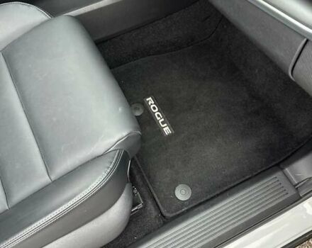 Белый Ниссан Rogue, объемом двигателя 1.5 л и пробегом 71 тыс. км за 25000 $, фото 23 на Automoto.ua