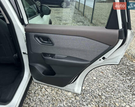 Білий Ніссан Rogue, об'ємом двигуна 1.5 л та пробігом 92 тис. км за 18900 $, фото 19 на Automoto.ua