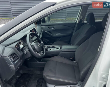 Белый Ниссан Rogue, объемом двигателя 1.5 л и пробегом 22 тыс. км за 25000 $, фото 19 на Automoto.ua