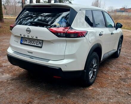 Белый Ниссан Rogue, объемом двигателя 1.5 л и пробегом 17 тыс. км за 24500 $, фото 4 на Automoto.ua