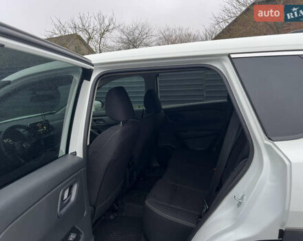 Белый Ниссан Rogue, объемом двигателя 1.5 л и пробегом 22 тыс. км за 25000 $, фото 21 на Automoto.ua