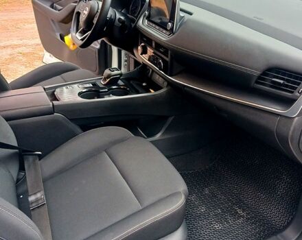 Белый Ниссан Rogue, объемом двигателя 1.5 л и пробегом 17 тыс. км за 24500 $, фото 9 на Automoto.ua