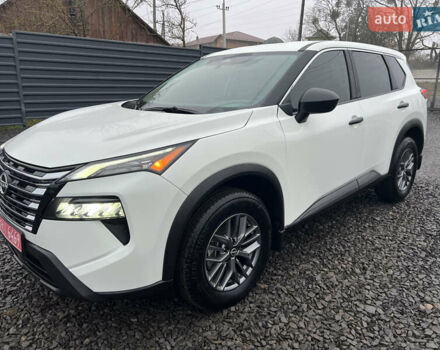 Белый Ниссан Rogue, объемом двигателя 1.5 л и пробегом 22 тыс. км за 25000 $, фото 9 на Automoto.ua