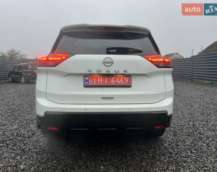 Белый Ниссан Rogue, объемом двигателя 1.5 л и пробегом 22 тыс. км за 25000 $, фото 41 на Automoto.ua