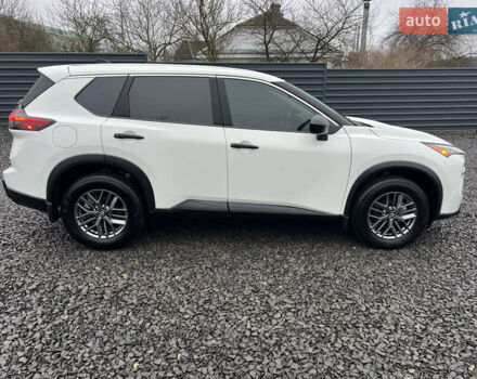 Белый Ниссан Rogue, объемом двигателя 1.5 л и пробегом 22 тыс. км за 25000 $, фото 12 на Automoto.ua