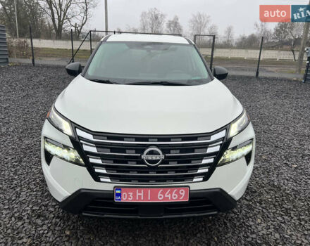 Белый Ниссан Rogue, объемом двигателя 1.5 л и пробегом 22 тыс. км за 25000 $, фото 10 на Automoto.ua