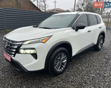 Белый Ниссан Rogue, объемом двигателя 1.5 л и пробегом 22 тыс. км за 25000 $, фото 8 на Automoto.ua