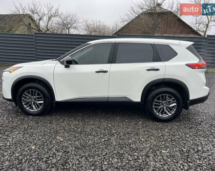 Белый Ниссан Rogue, объемом двигателя 1.5 л и пробегом 22 тыс. км за 25000 $, фото 7 на Automoto.ua