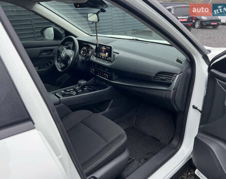 Белый Ниссан Rogue, объемом двигателя 1.5 л и пробегом 22 тыс. км за 25000 $, фото 25 на Automoto.ua