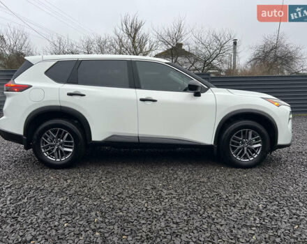 Белый Ниссан Rogue, объемом двигателя 1.5 л и пробегом 22 тыс. км за 25000 $, фото 39 на Automoto.ua