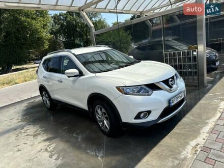 Ниссан Rogue 2013 в Запорожье на Automoto.ua Белый Ниссан Rogue, объемом двигателя 2.5 л и пробегом 191 тыс. км за 11000 $, фото 1 на Automoto.ua