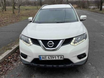 Ниссан Rogue 2014 в Кривом Роге на Automoto.ua Белый Ниссан Rogue, объемом двигателя 2.5 л и пробегом 190 тыс. км за 11500 $, фото 1 на Automoto.ua