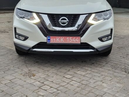 Белый Ниссан Rogue, объемом двигателя 2.5 л и пробегом 144 тыс. км за 15500 $, фото 1 на Automoto.ua